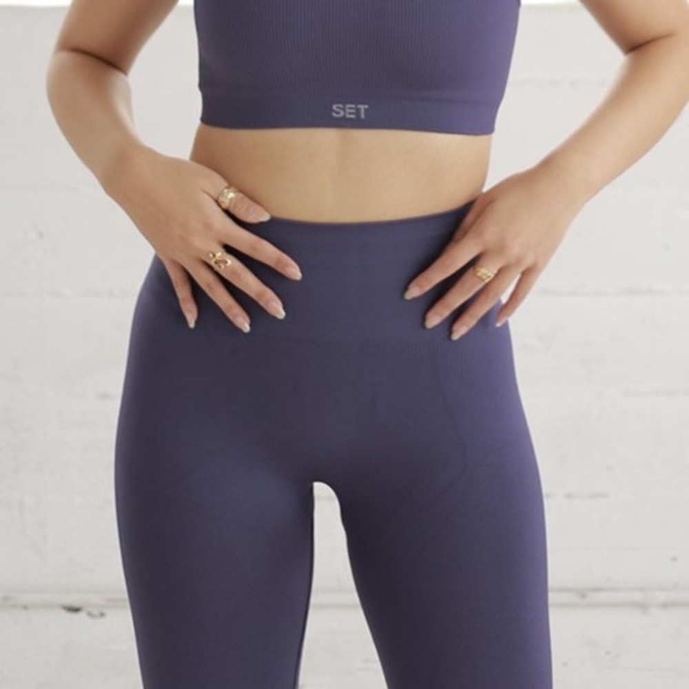 Compressive set active biker shorts